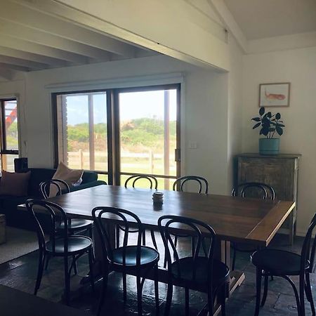 Peterborough Beach House Bagian luar foto