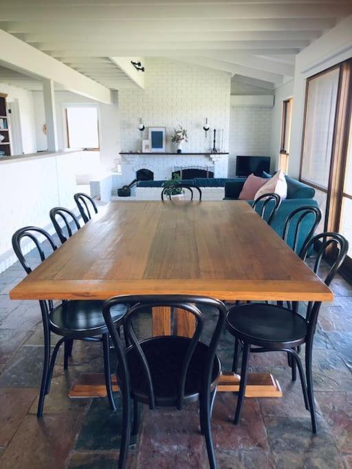 Peterborough Beach House Bagian luar foto
