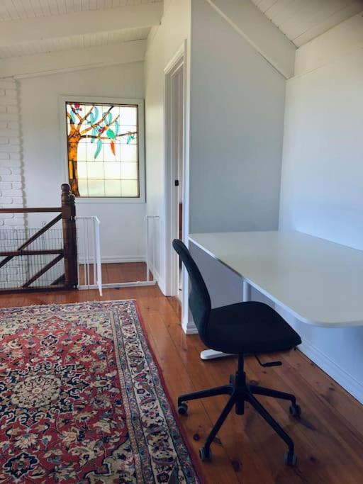 Peterborough Beach House Bagian luar foto