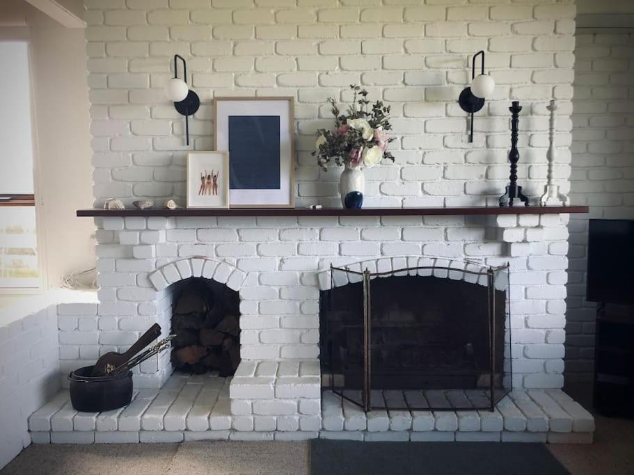 Peterborough Beach House Bagian luar foto
